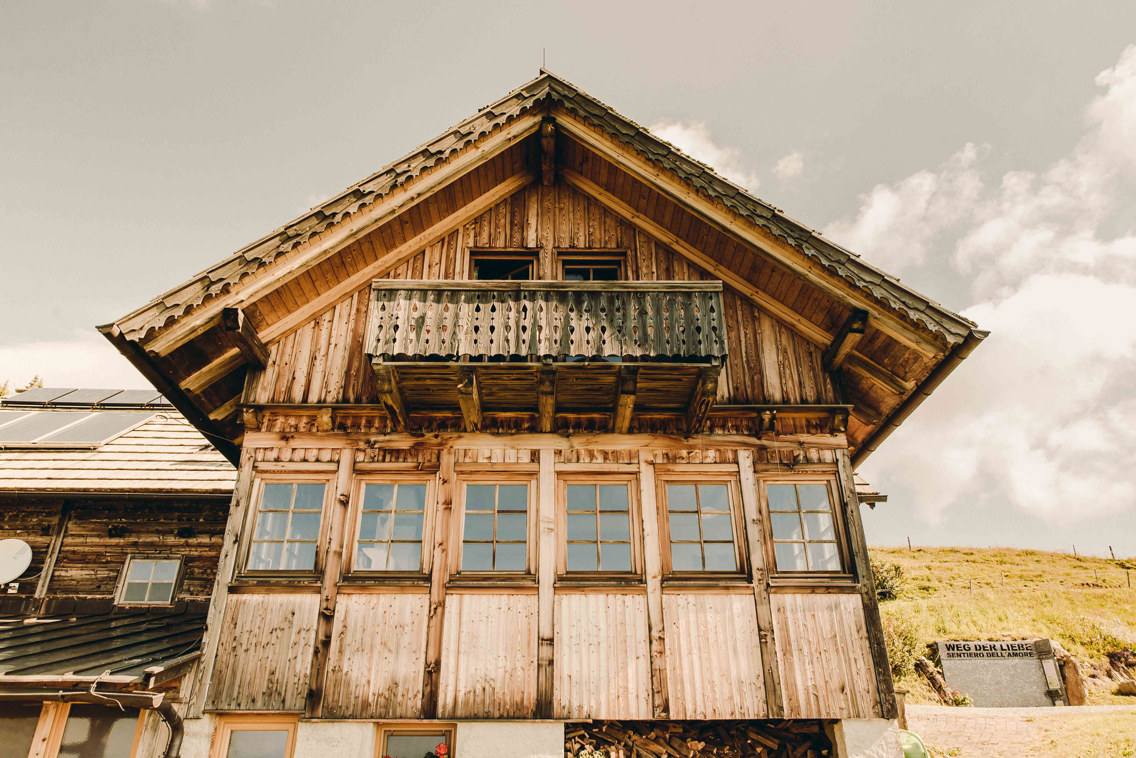 Die ehemalige Bio-Sennerei der AlexanderAlm auf der Millstätter Alm die im Juli 2021 einem Brand zum Opfer fiel.